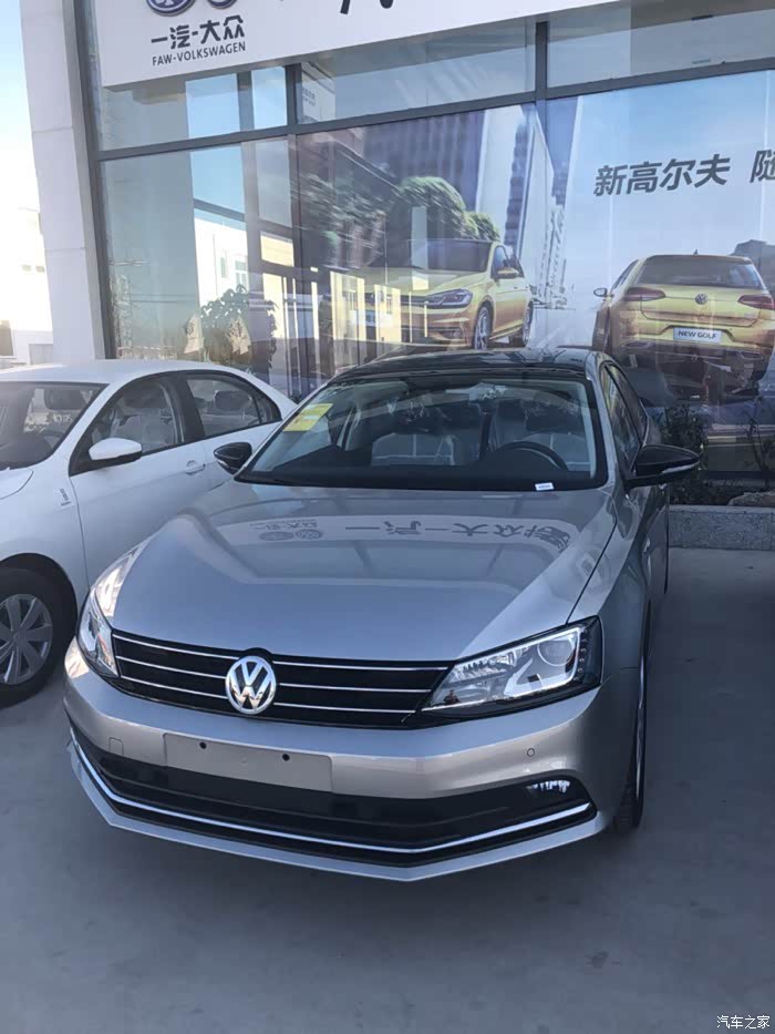 为什么很少有人给速腾贴黑顶的膜