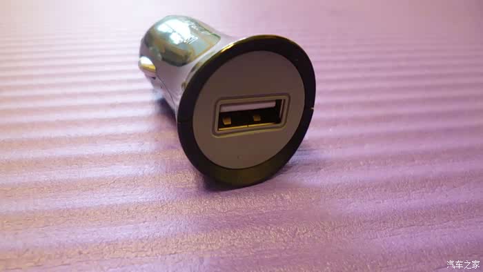 家家众测盯盯拍车载充电器7