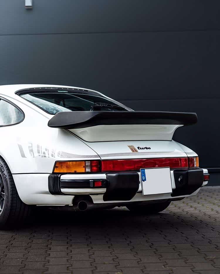 寡妇制造者——保时捷930 turbo