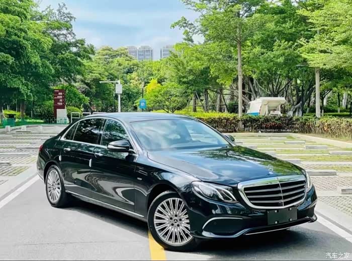 出20年7月奔驰e300l舒享原版原漆带车衣一