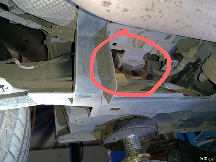 【图】这两处底盘胶套叫什么?_致胜(原蒙迪欧-致胜)论坛_汽车之家论坛