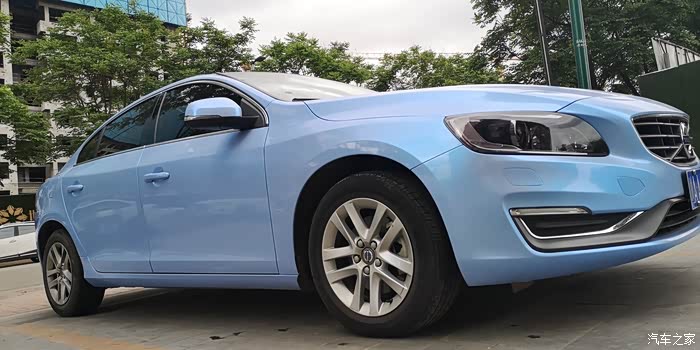 沃尔沃s60l糖果双色灰魅蓝