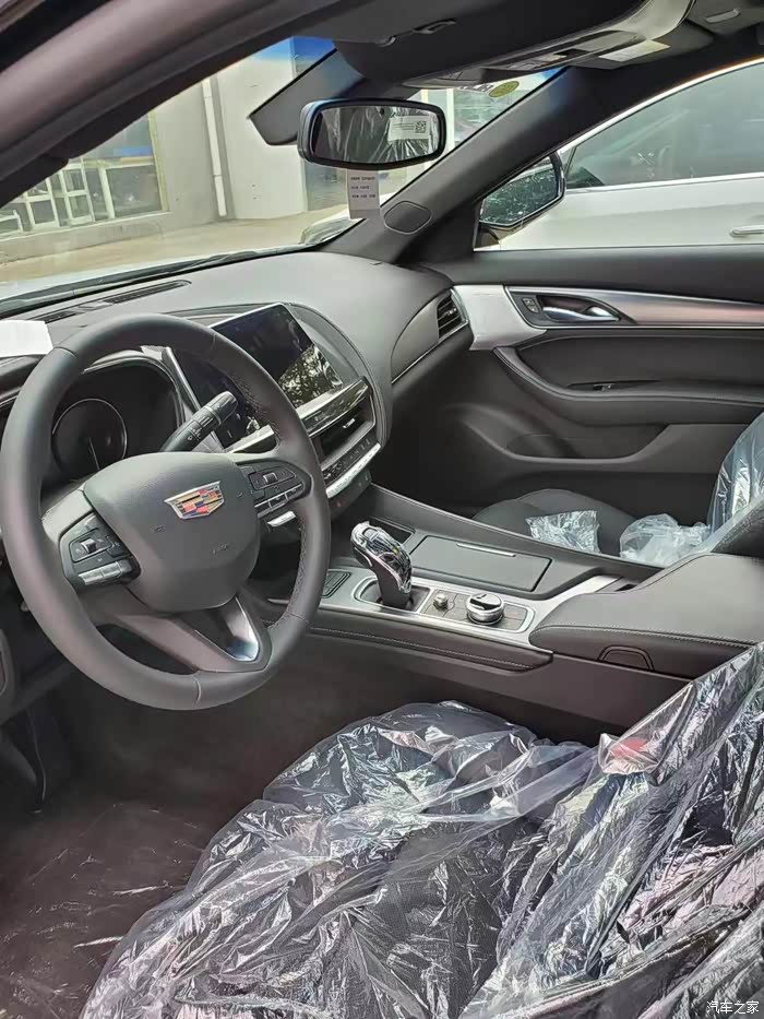 喜提凯迪拉克ct5豪华版