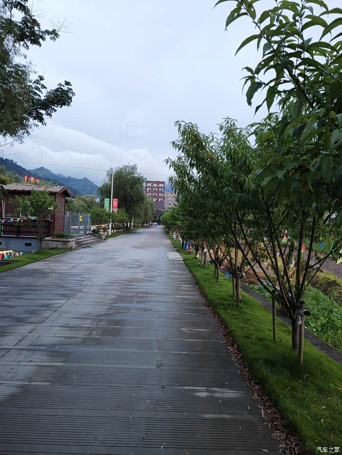 夕阳下的农村美景