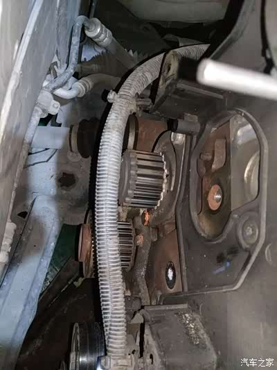 更换正时,没想到水泵也漏了_雪铁龙c4l论坛_手机汽车之家