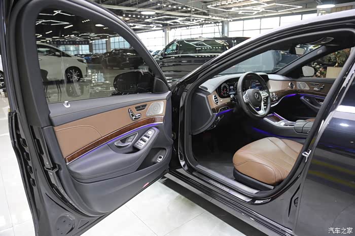奔驰s级2020款s350l商务型臻藏版