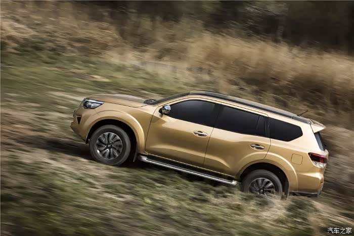 东风日产terra途达在中国龙脉秦岭中穿越