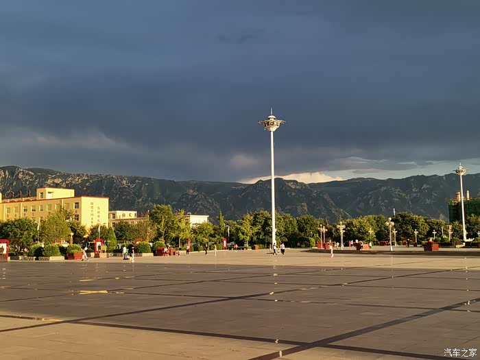 你好2021家乡定襄县的金鼎广场