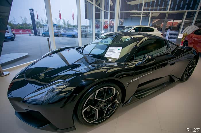 南宁海王出没玛莎拉蒂mc20到店实拍