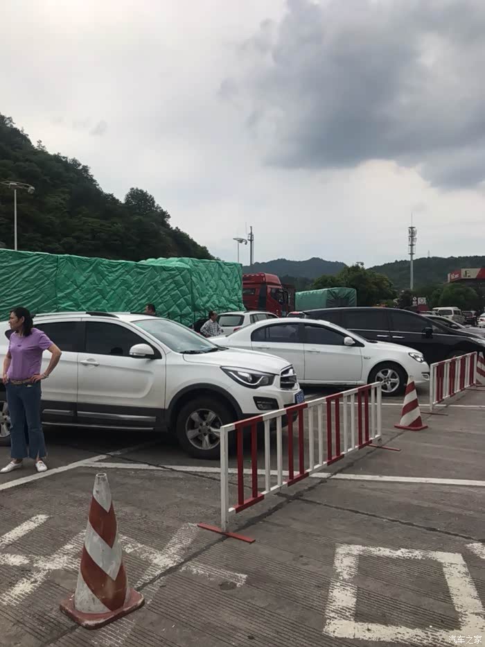 自驾游二我们在路上新昌服务区