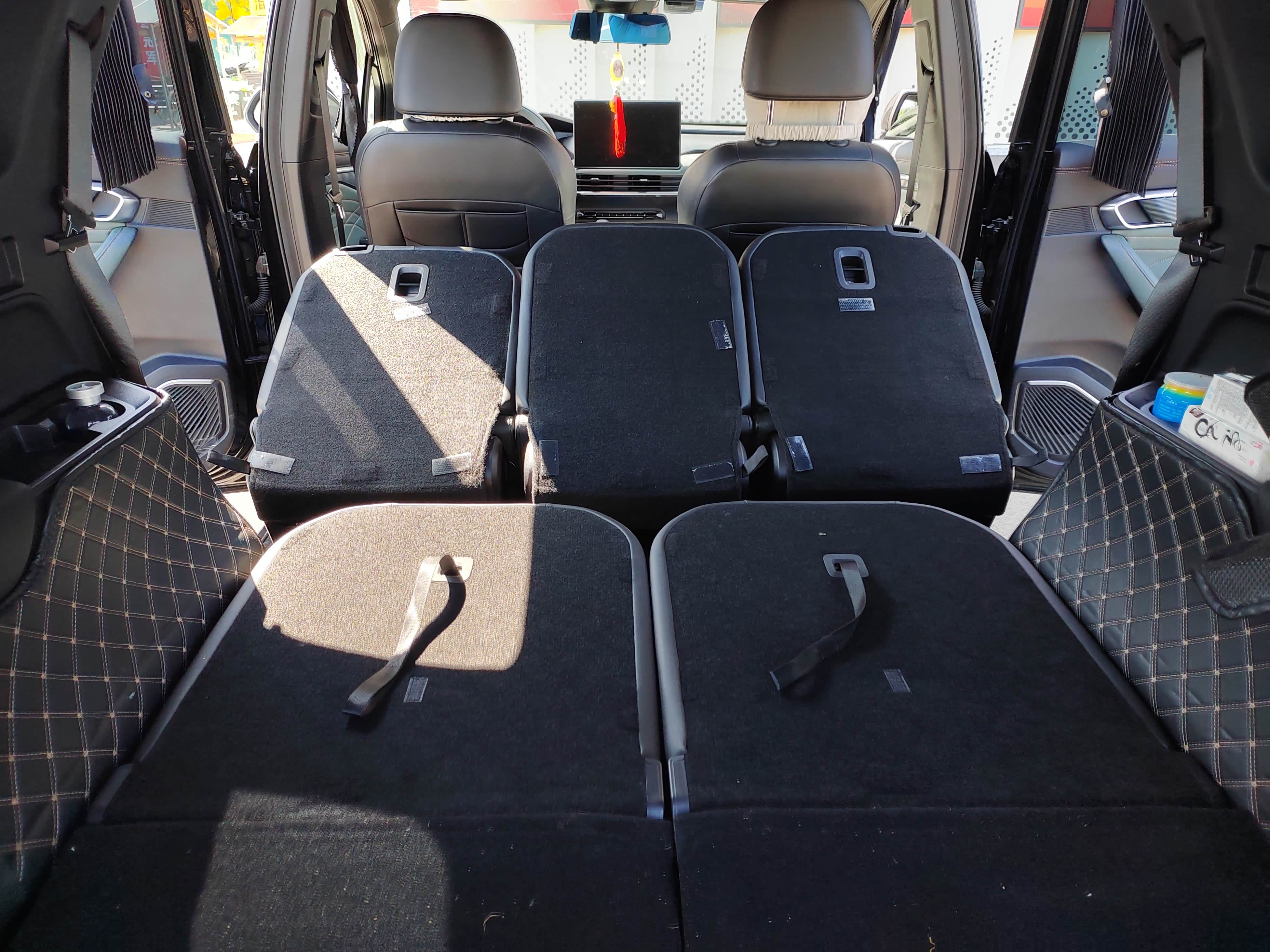 装饰美容作业#给豪越l加装后排座椅靠背及后备箱保护垫