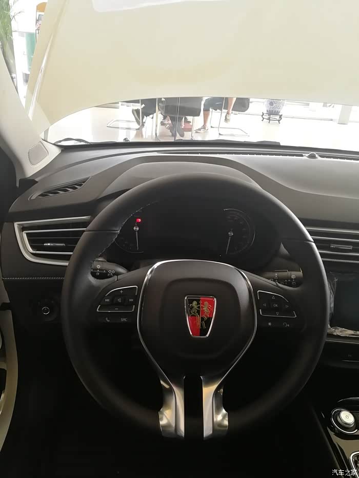 荣威新能源汽车erx5和ei5之间的选择