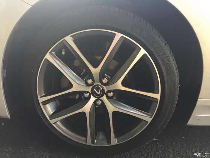 找一套海外版17寸轮毂