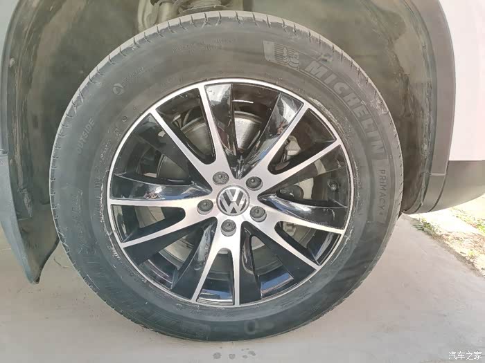 途观17寸黑色轮毂