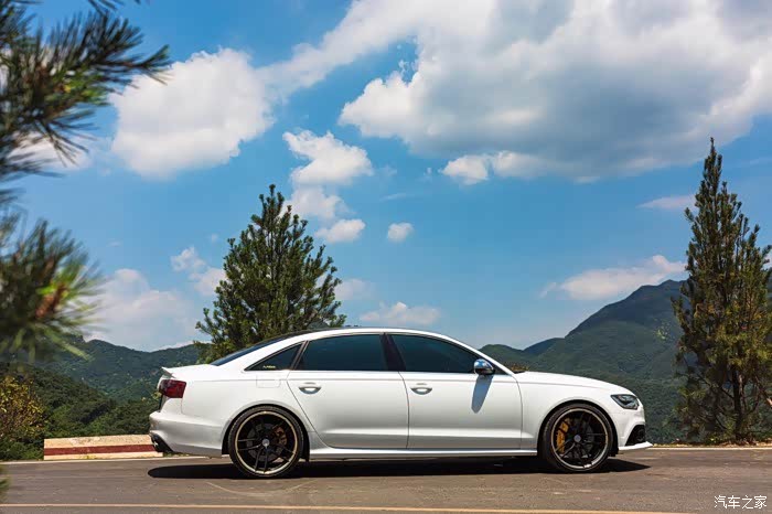 奥迪a6改装rs6外观控