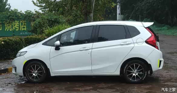 【图】e柱贴膜 悬浮车顶 我就问问哪个好看_飞度论坛_汽车之家论坛