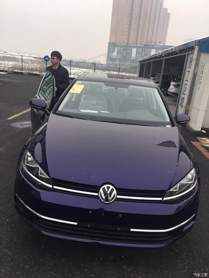 我想问下:7.5高尔夫有几款颜色