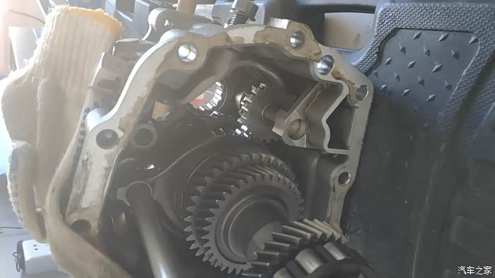 志俊变速箱拆解