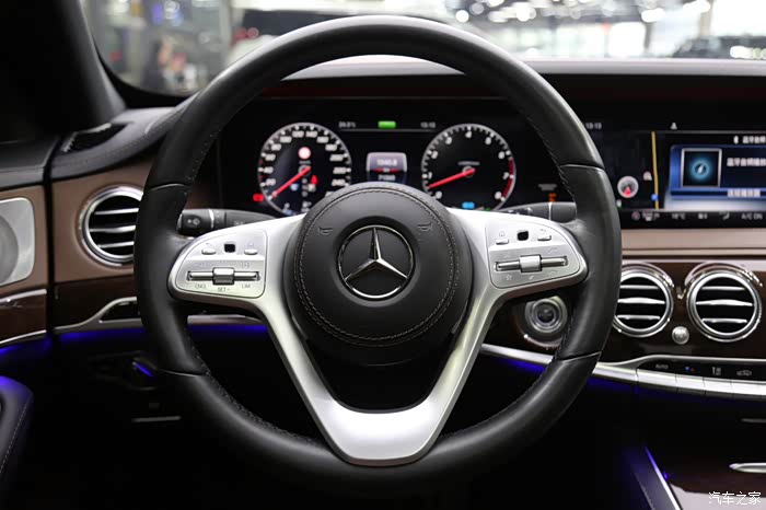 奔驰s级2020款s350l商务型臻藏版