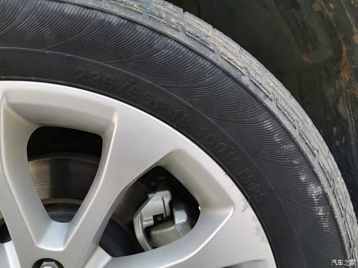 各位车友你们的哈弗h2都是跑了多少公里换的轮胎呢