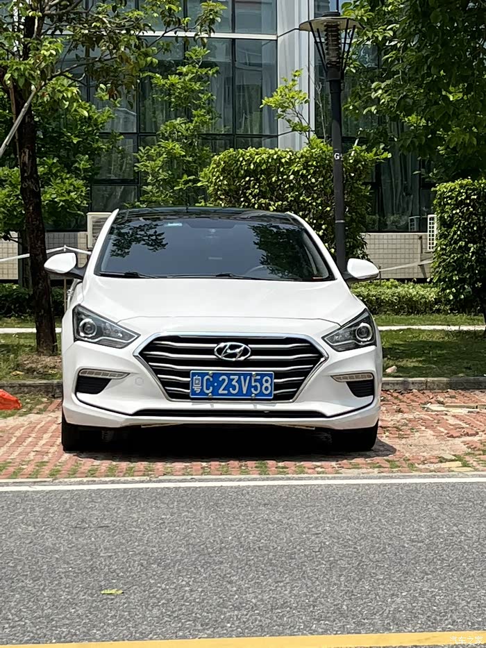 出个人一手车17款名图智能型