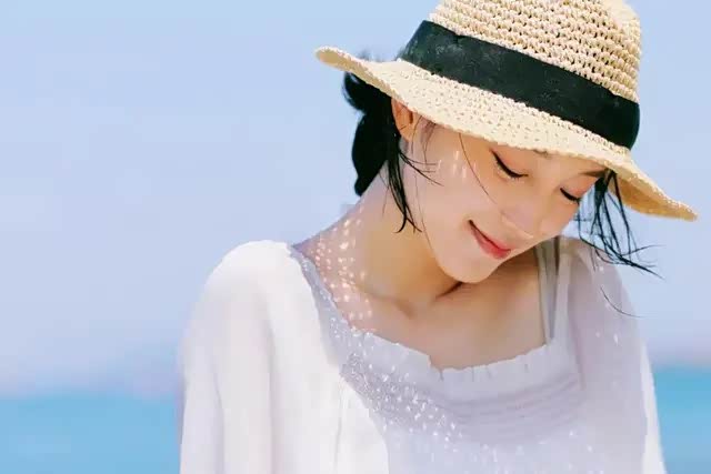 好姿势拍照,年轻漂亮有气质.