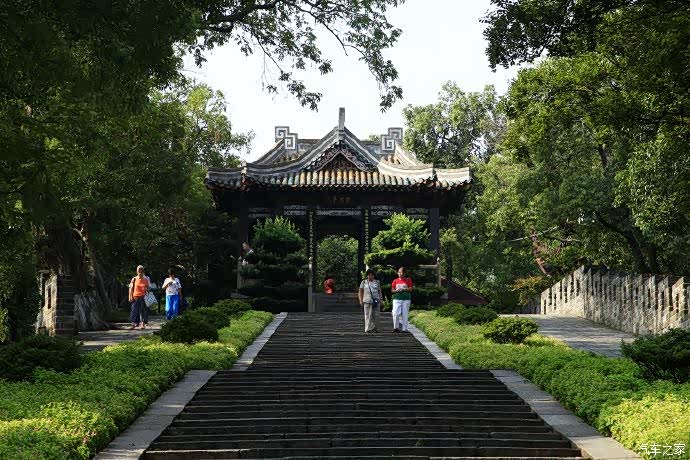 和小虎一起追寻天心阁拜访崇烈塔