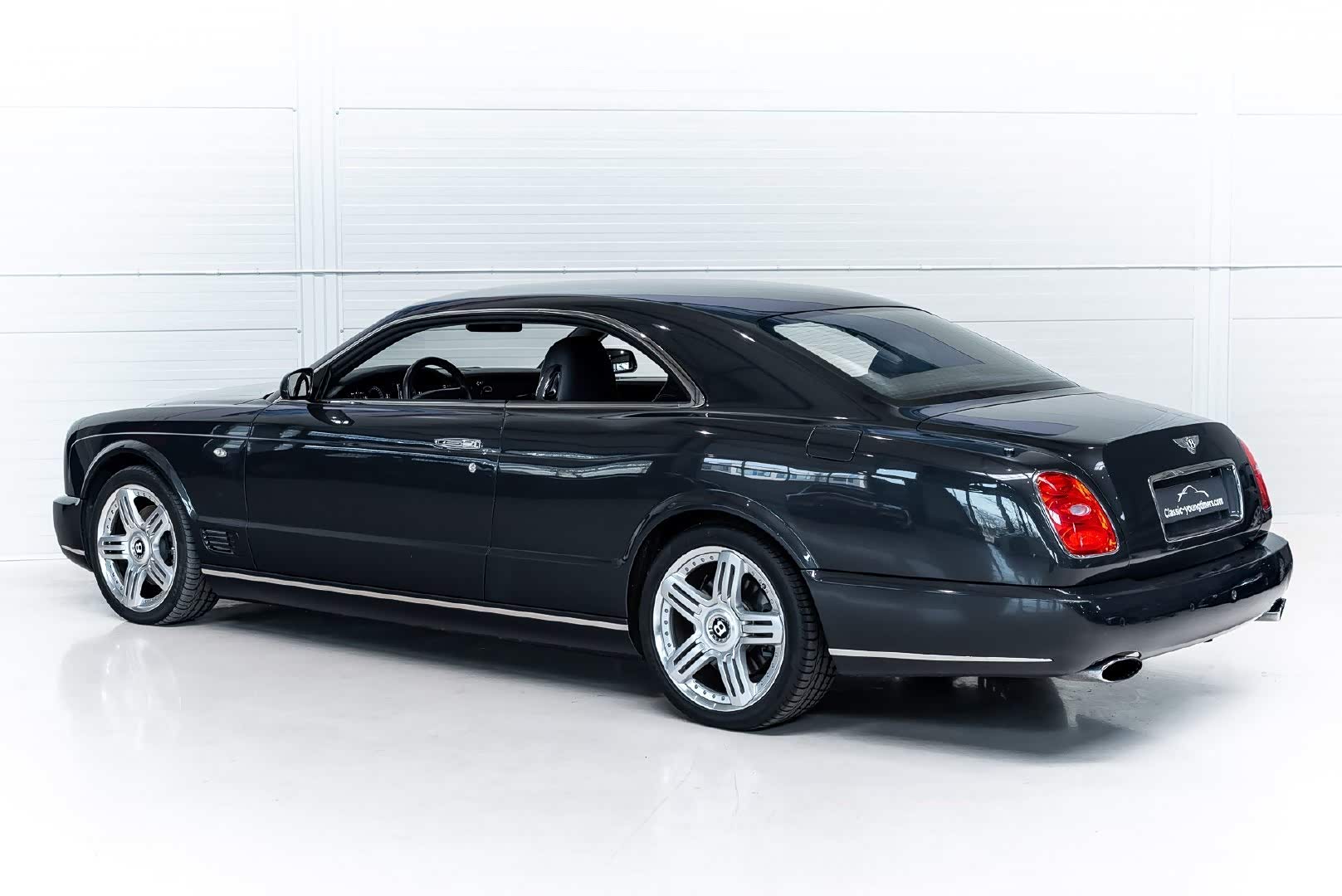 宾利商务车体现的就是奢华