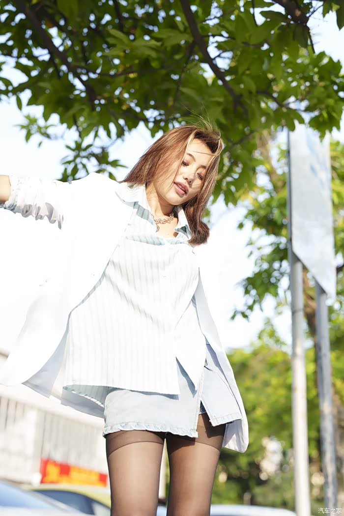 麻豆小姐姐和毛豆y时尚而富有激情的生活