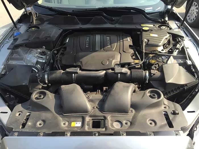捷豹xjl supersport 机械增压机 v8