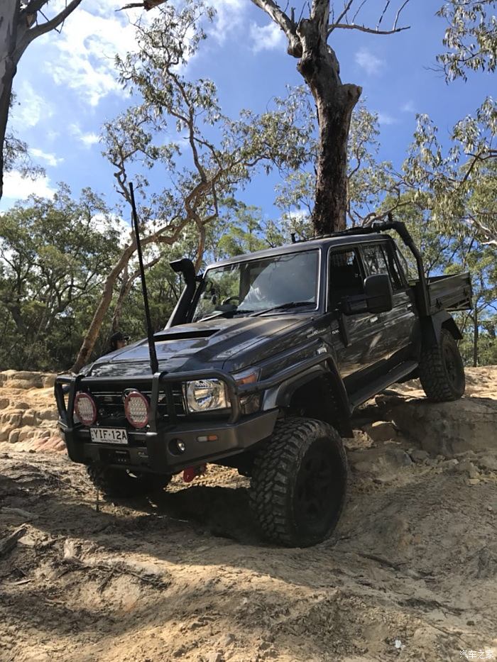 丰田兰德酷路泽lc79改4×4门式车桥,自动变速箱