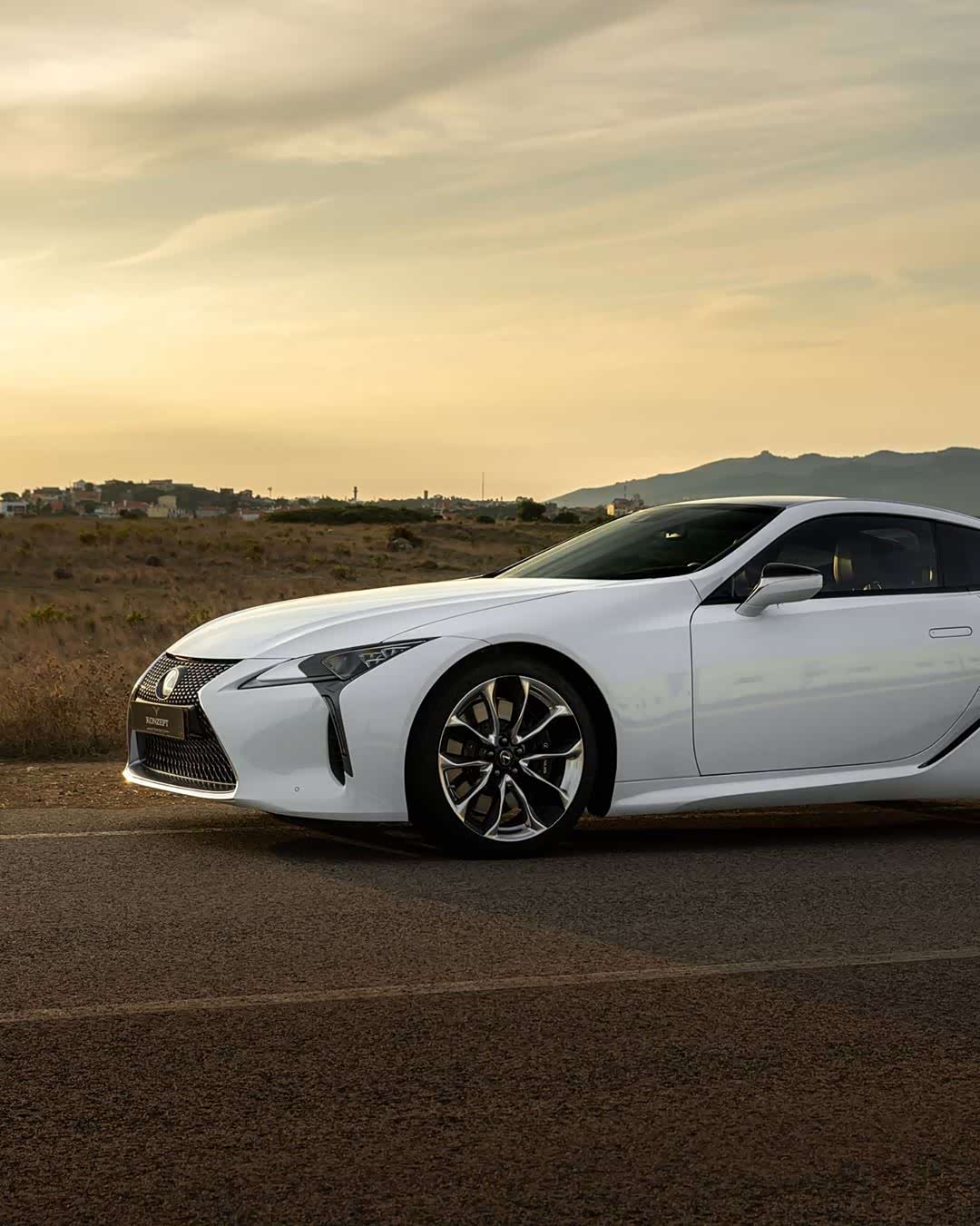 雷克萨斯lc500h荷鲁斯之眼十分迷人