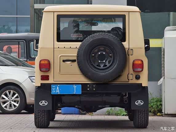 5门长轴参数都出了哦,快来看呀 总结:212从之前19款2300轴距,2次加长