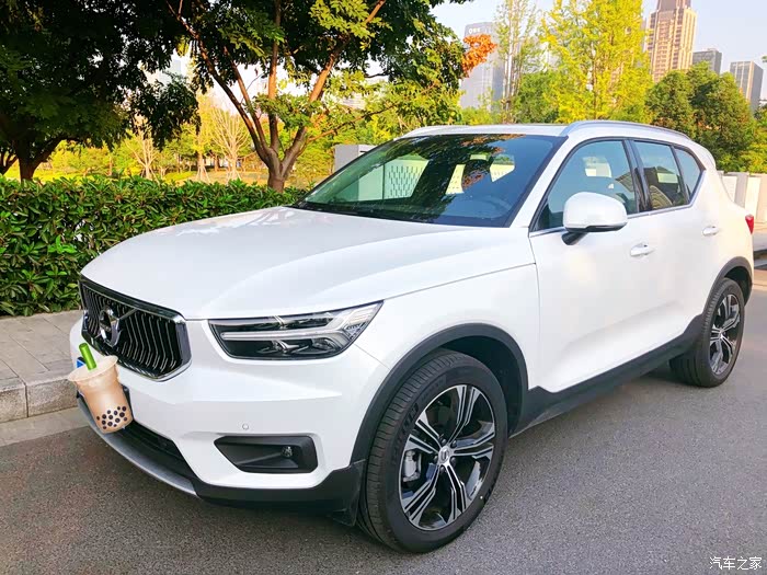 【图】你有秋天第一杯奶茶,却没有我的英雄_沃尔沃xc40论坛_汽车之家