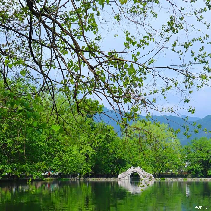 雨后宏村山明水净