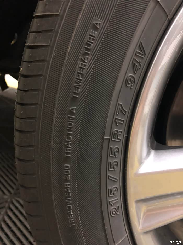刚提车2天换米其林了轮胎了,出4条轮胎,215/55r17 94v有需要购买带价