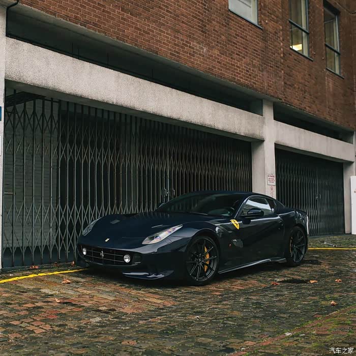 黑色的法拉利ferrari f12 tdf ,帅气满满,真美