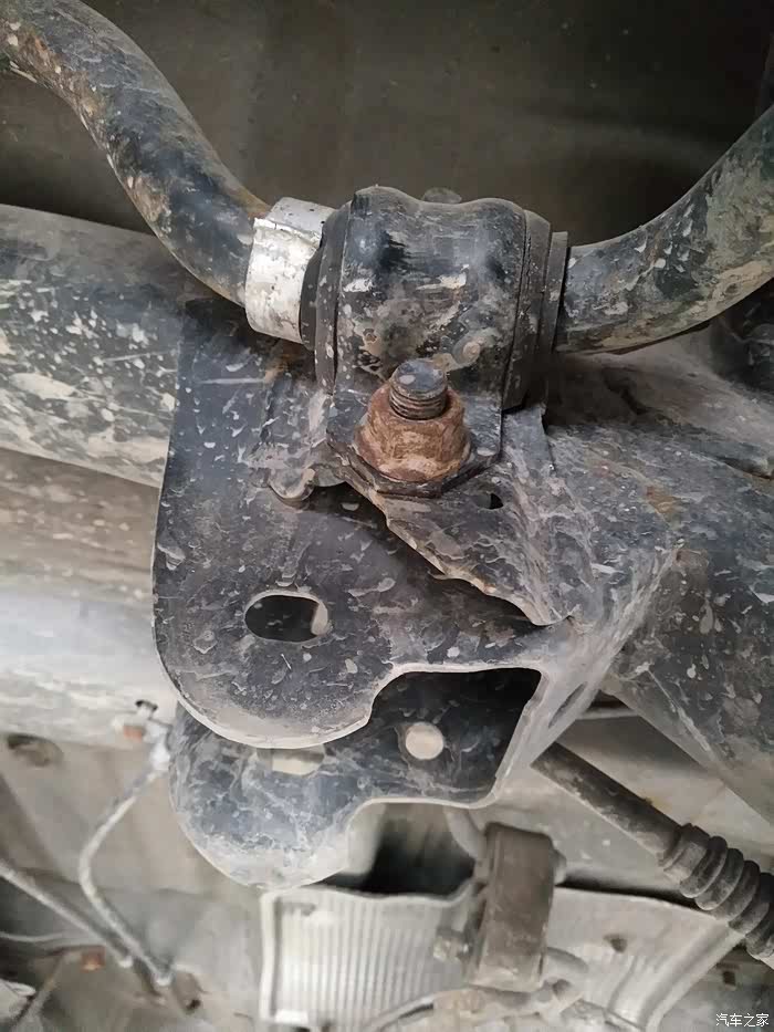 更换rav4平衡杆胶套完美解决咯吱咯吱异响