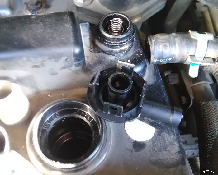 求助:c50 pcv阀更换是否需要打开气门室盖?