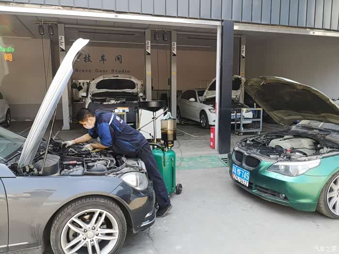 宝马维修120变速箱故障整备维修