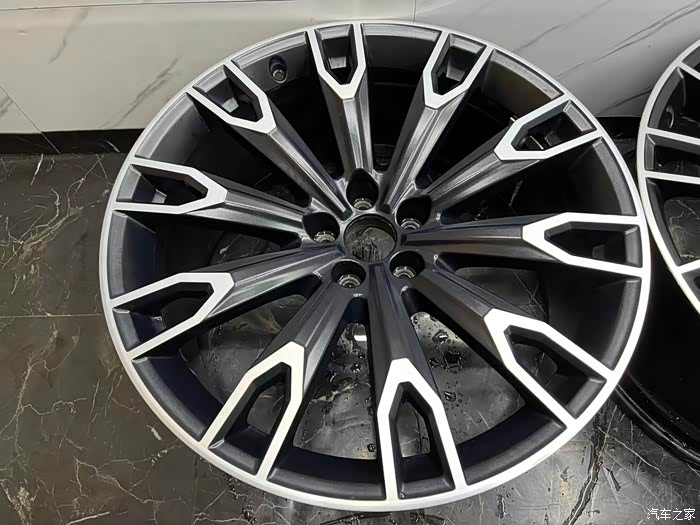 求购一套q7进口轮毂原厂原厂