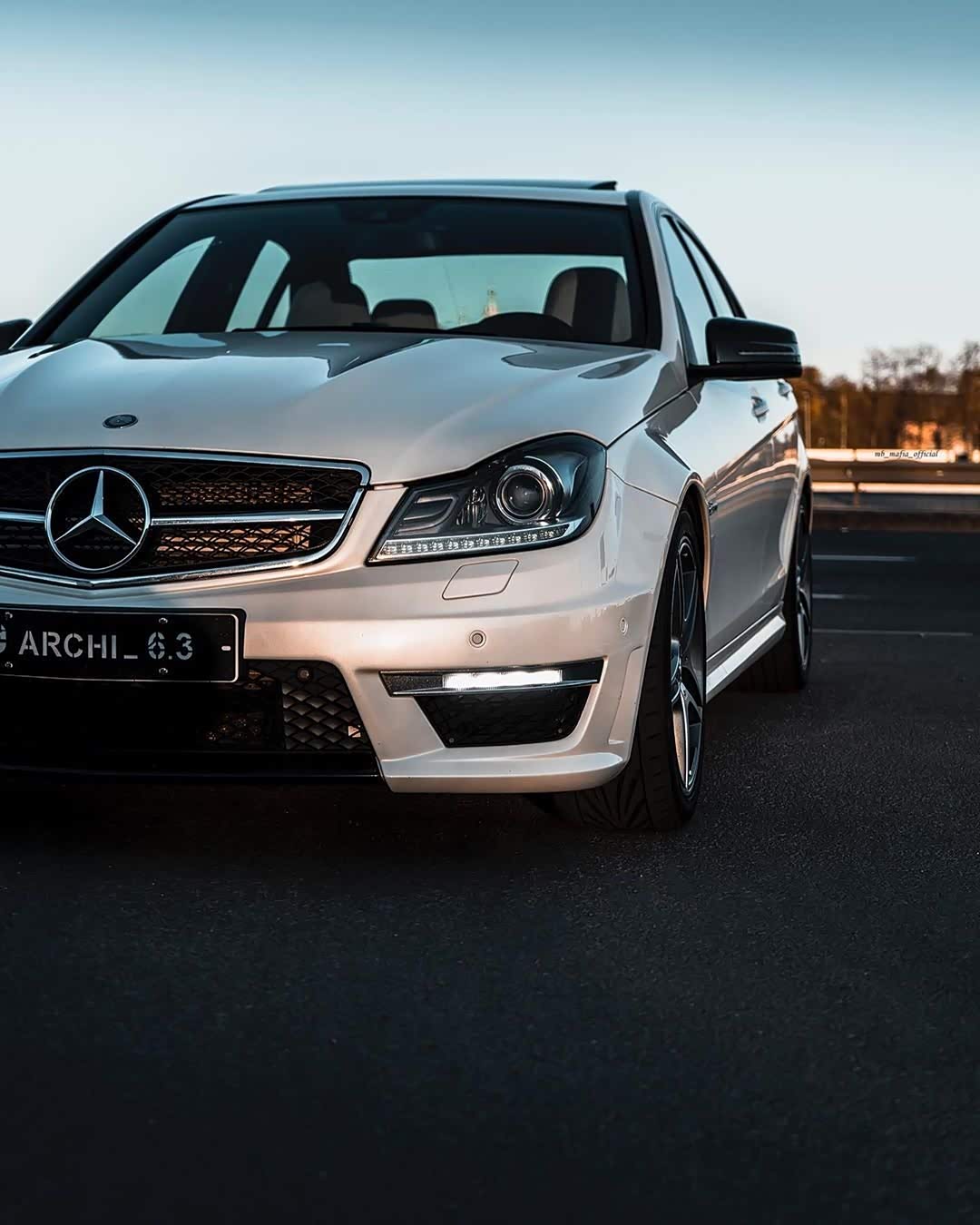 奔驰w204 c63 amg