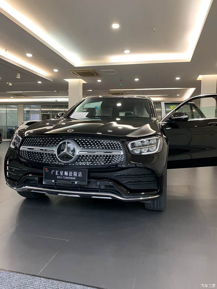 4588 | 回复: 28 奔驰glc论坛 有人提了马鞍棕内饰的20款车的嘛?