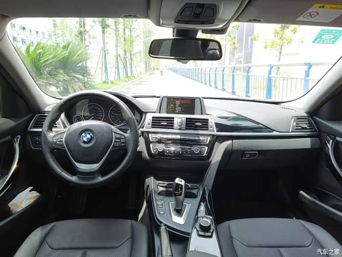 出17年宝马3系320li时尚型