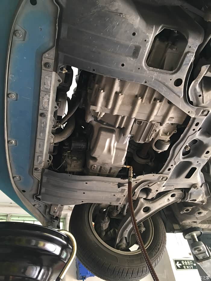 分享二代飞度保养底盘拍摄加装中控屏