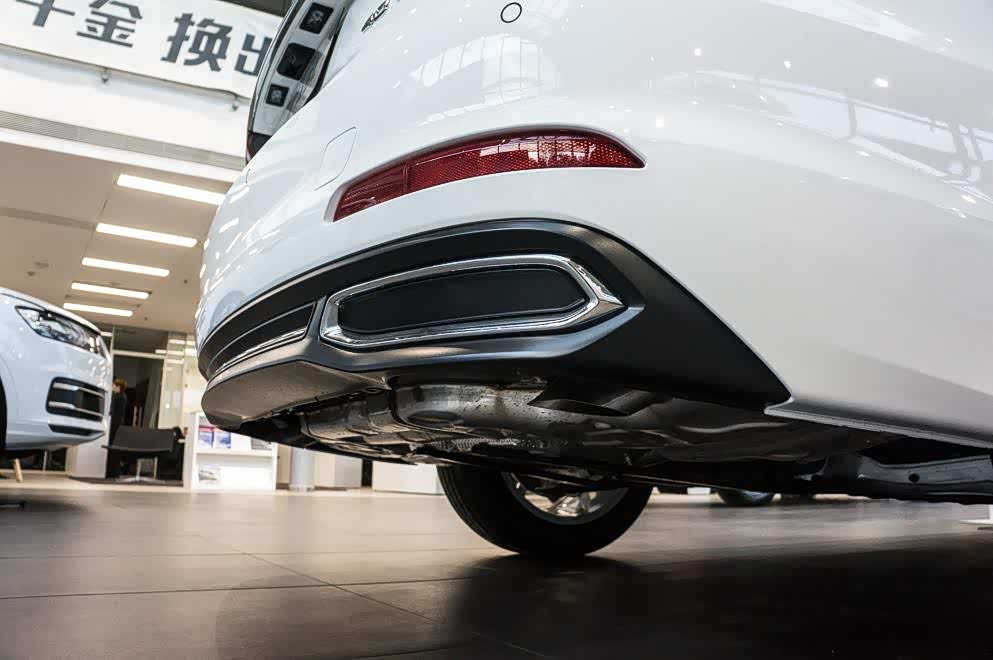 【图】全新a6l车头加入棱角更为分明的六边形进气格栅,_奥迪a6l新能源