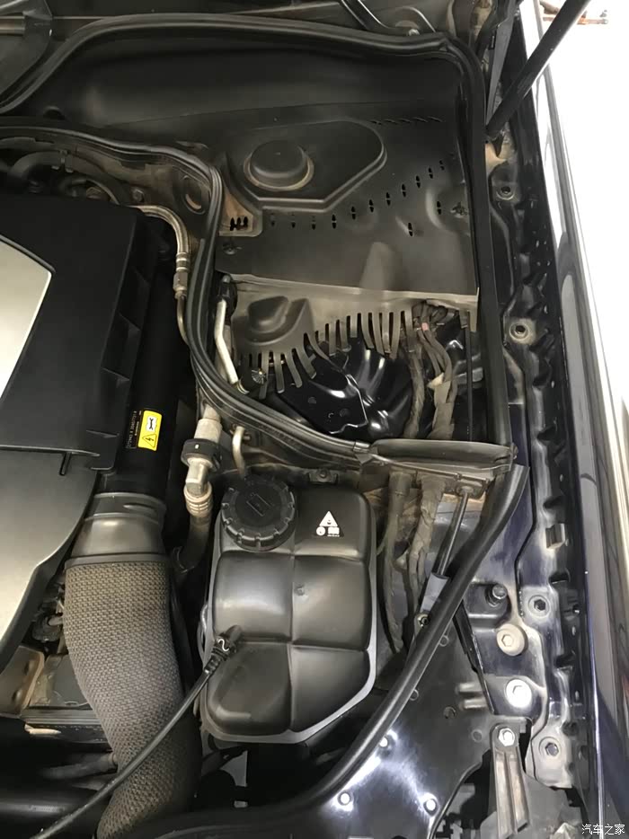 经典四眼仔奔驰w211e280