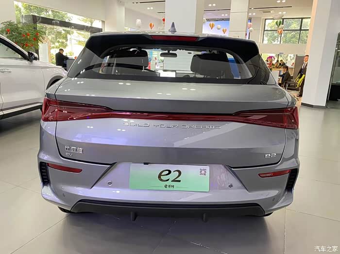 新能源汽车比亚迪e2