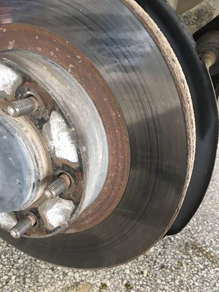 旧刹车盘特写