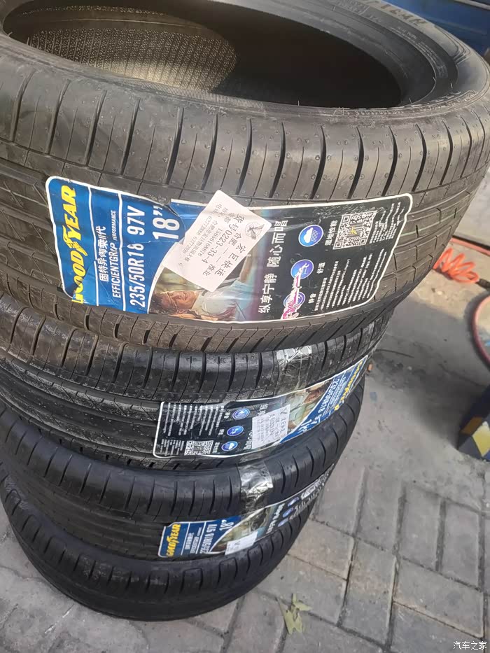 更换固特异御乘二代轮胎